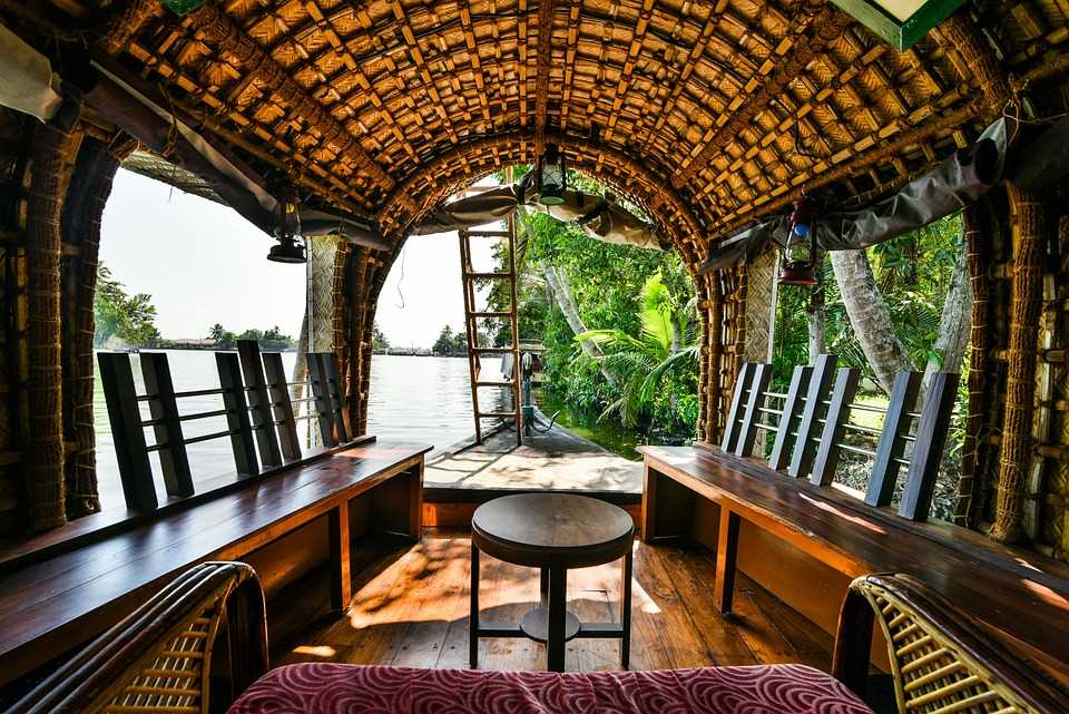 backwater houseboat in Kerala